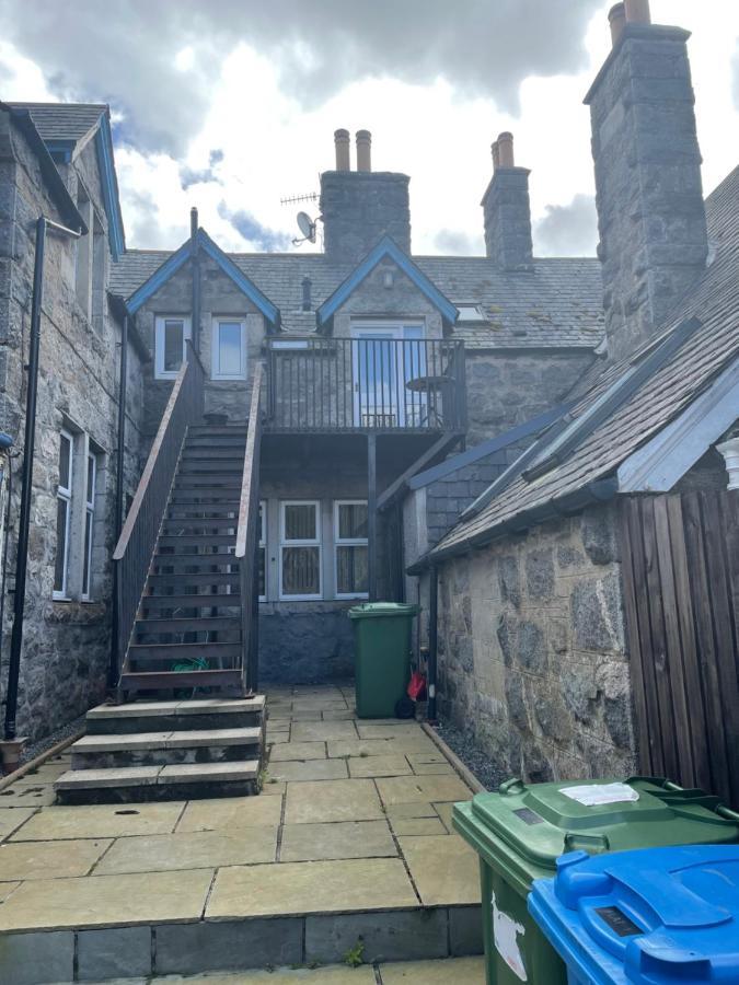 Newsagents Flat Lairg Exterior foto